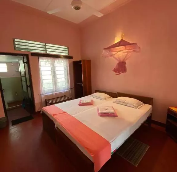 ペンション Sujatha Villa Paradise