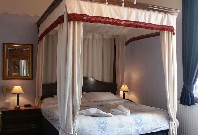 تختخواب و صبحانه Ascot House