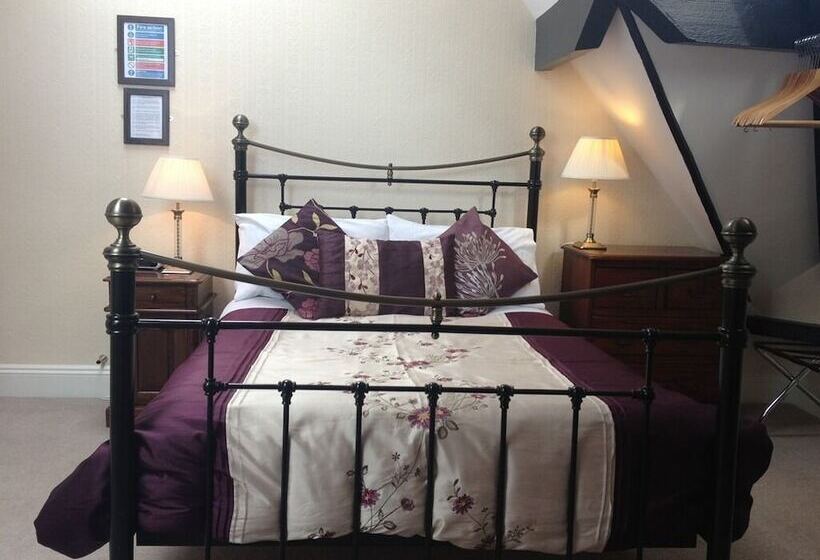 تختخواب و صبحانه Ascot House