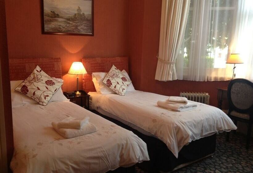 تختخواب و صبحانه Ascot House