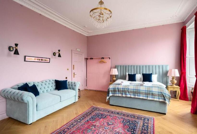 ベッドアンドブレックファースト Queen Charlotte Guesthouse