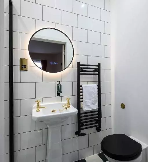 住宿加早餐  Queen Charlotte Guesthouse