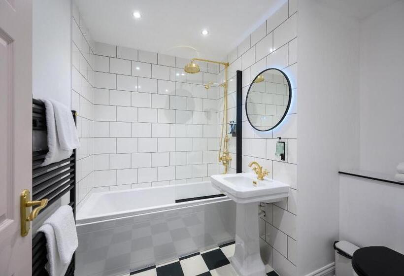 ベッドアンドブレックファースト Queen Charlotte Guesthouse