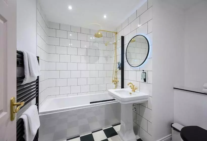 住宿加早餐  Queen Charlotte Guesthouse