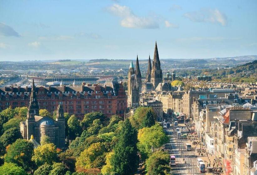 ベッドアンドブレックファースト Queen Charlotte Guesthouse