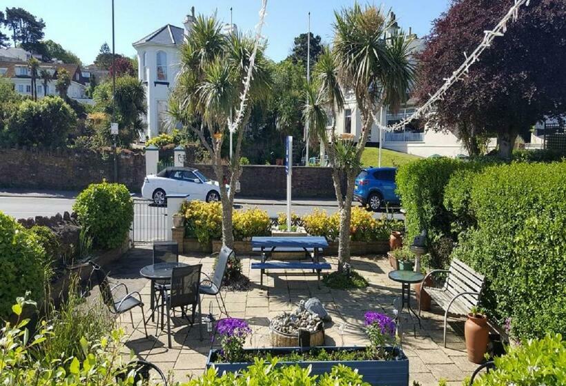 Bed and Breakfast Seacroft Guest House