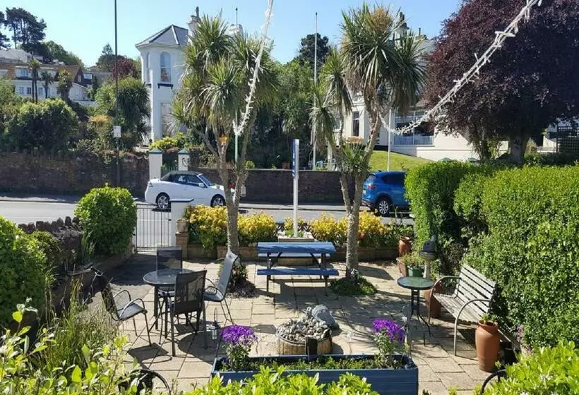 Bed and Breakfast Seacroft Guest House