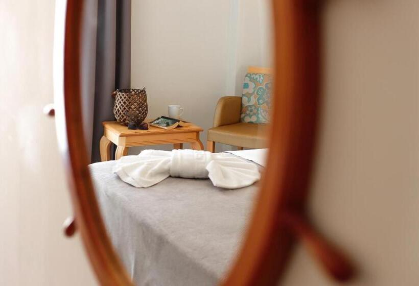 Chryssi Akti, Sure Hotel Collection