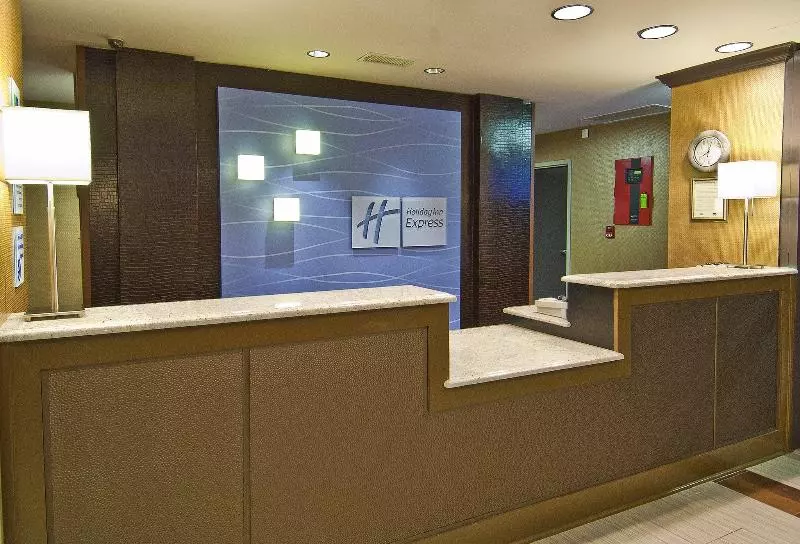 Holiday Inn Express Hotel & Suites Olive Branch, An Ihg