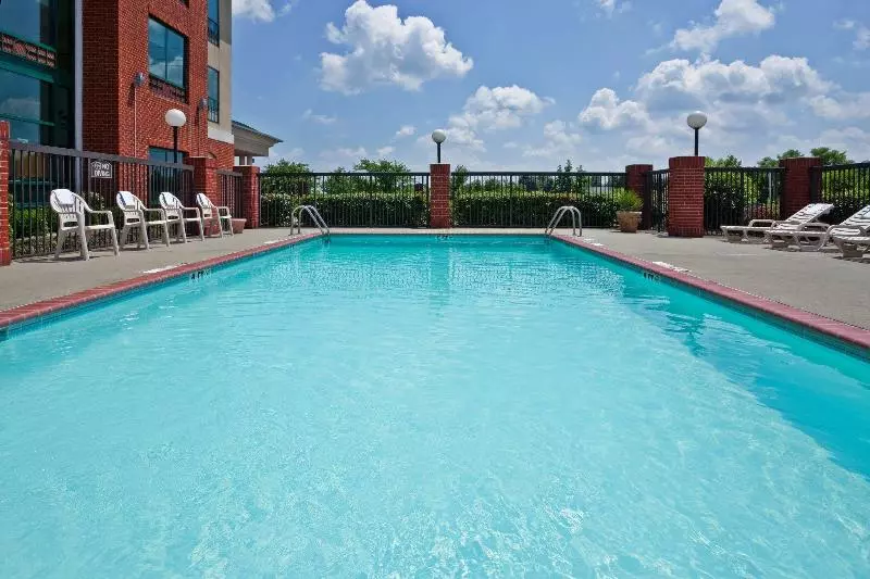 Holiday Inn Express Hotel & Suites Olive Branch, An Ihg
