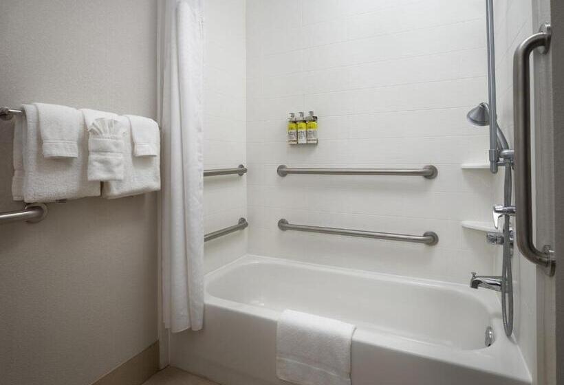 Holiday Inn Express Hotel & Suites Olive Branch, An Ihg