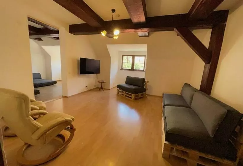 Hostel Little Quarter