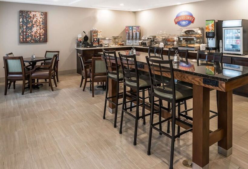 Отель Baymont By Wyndham Fulton