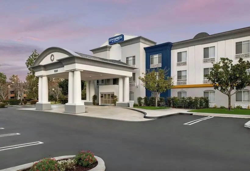 ホテル City Express By Marriott Rancho Cucamonga