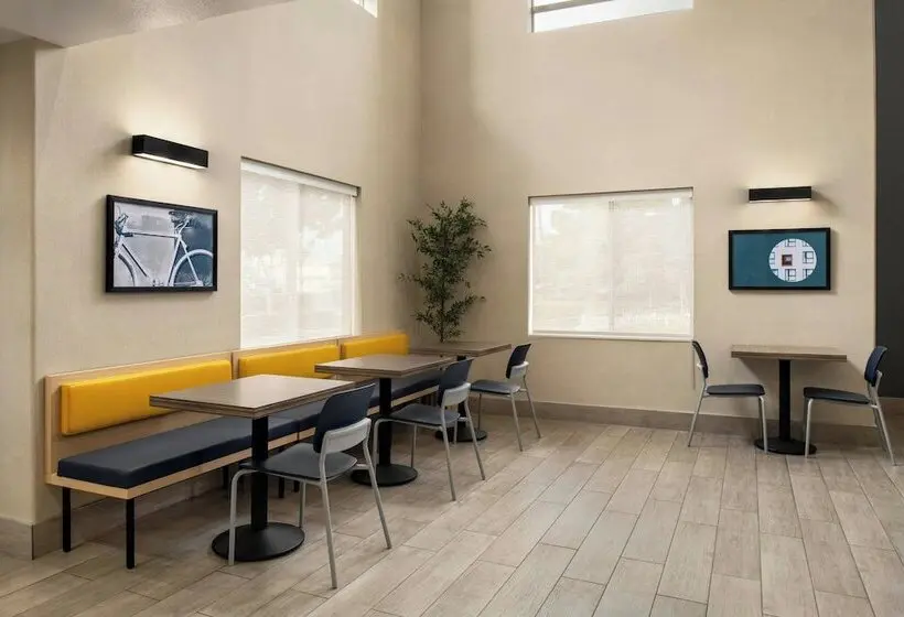 ホテル City Express By Marriott Rancho Cucamonga