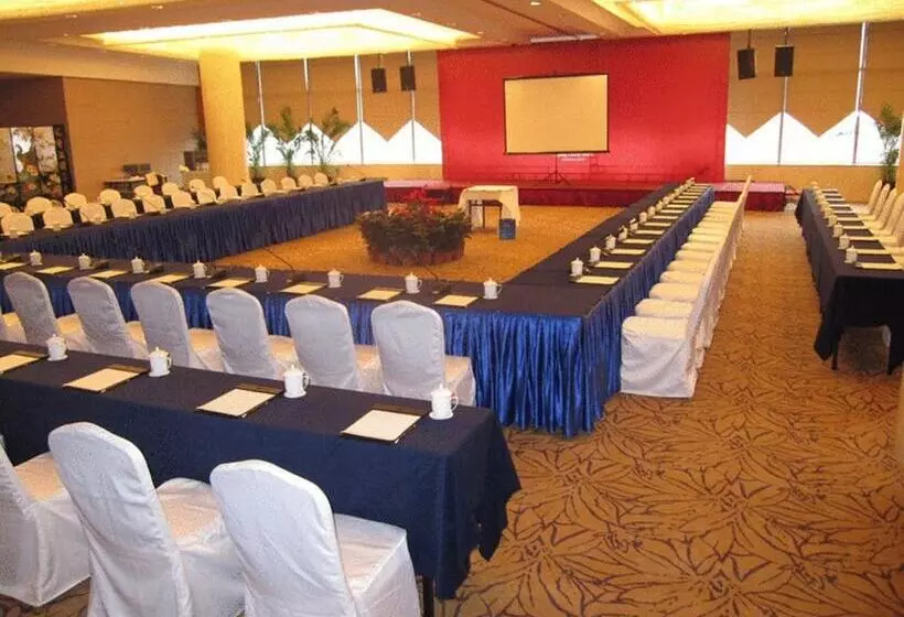 Отель Glarun Jinling