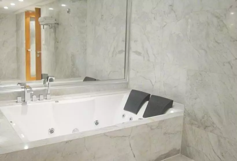 Отель Glarun Jinling