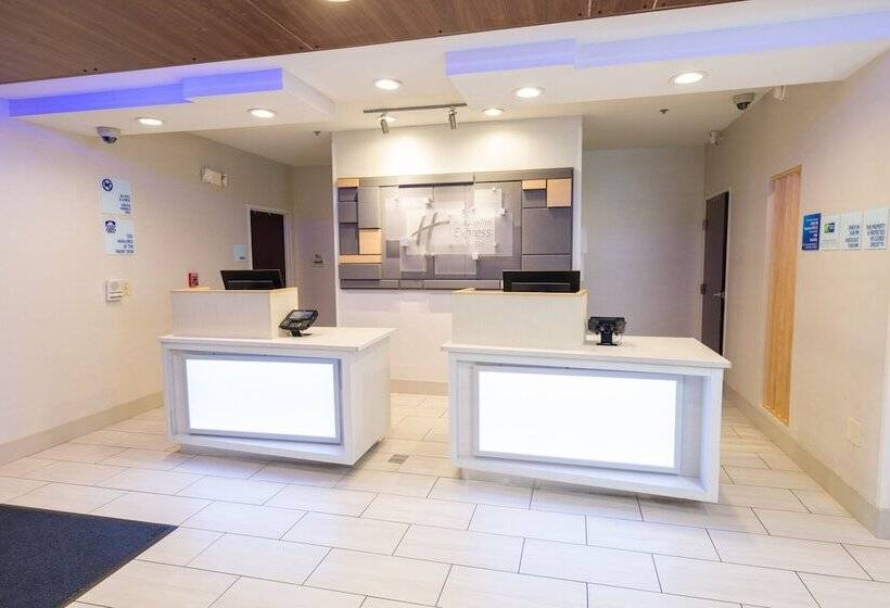 Holiday Inn Express Hotel & Suites Clinton, An Ihg