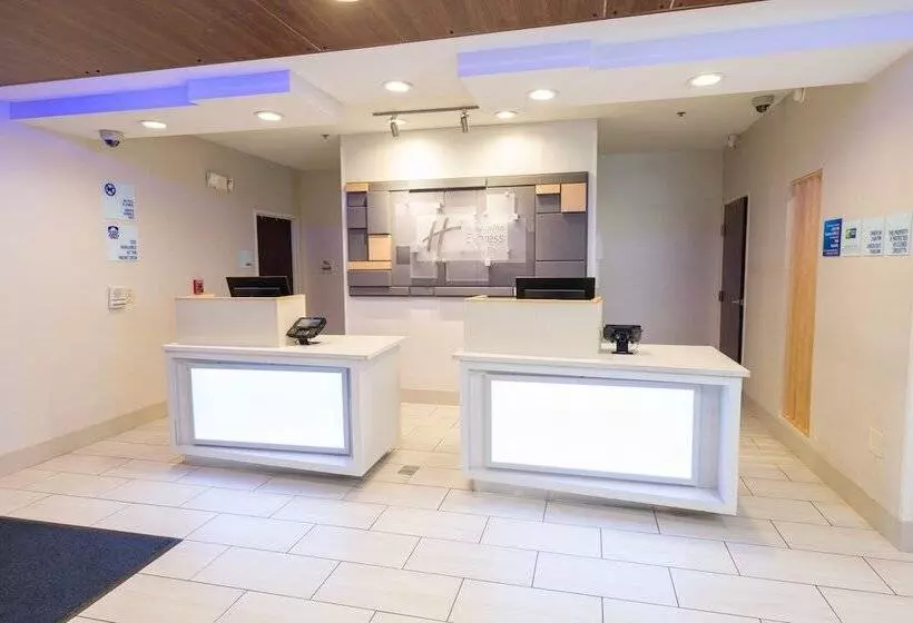 Holiday Inn Express Hotel & Suites Clinton, An Ihg