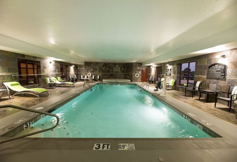 Holiday Inn Express Hotel & Suites Clinton, An Ihg