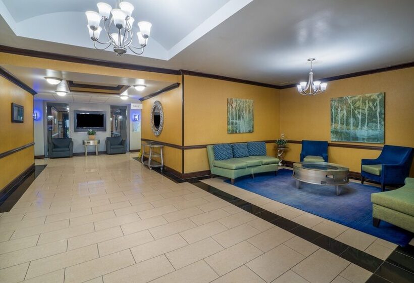Holiday Inn Express Hotel & Suites Hinesville, An Ihg