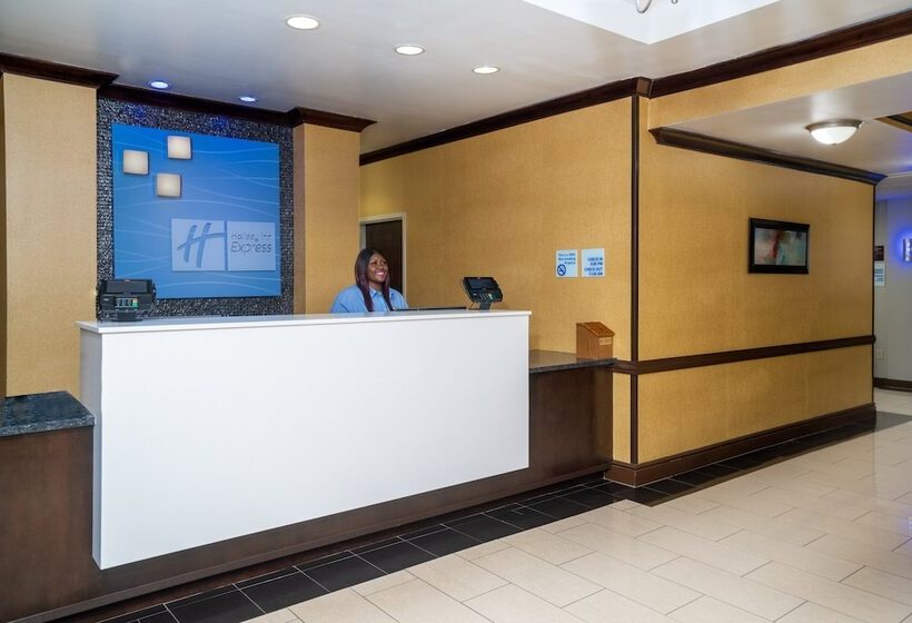 Holiday Inn Express Hotel & Suites Hinesville, An Ihg