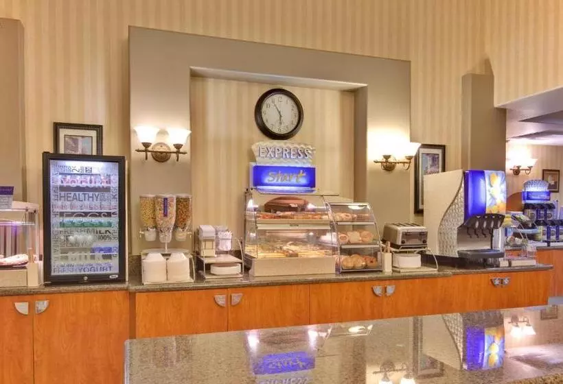 Holiday Inn Express Hotel & Suites Ontario Airport Mills Mall, An Ihg