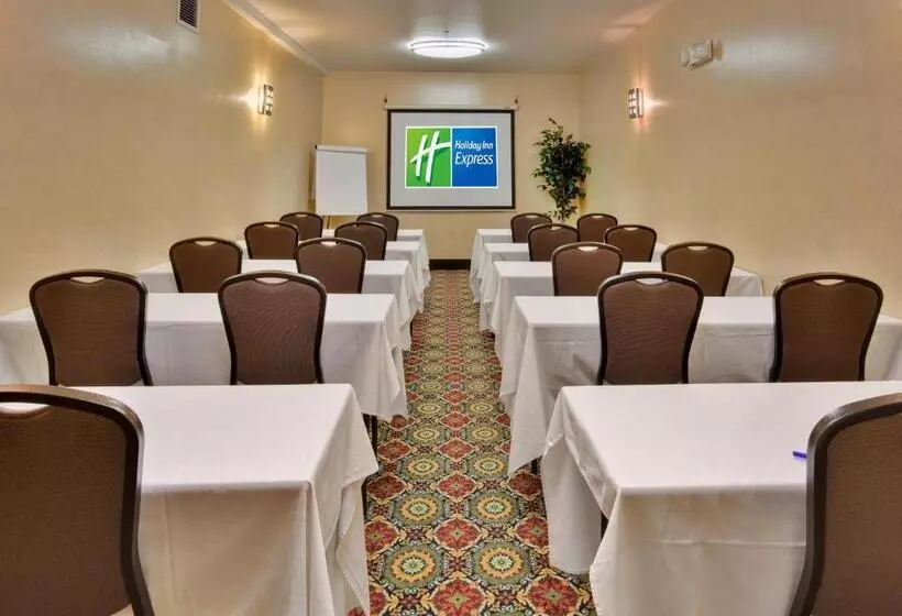 Holiday Inn Express Hotel & Suites Ontario Airport Mills Mall, An Ihg