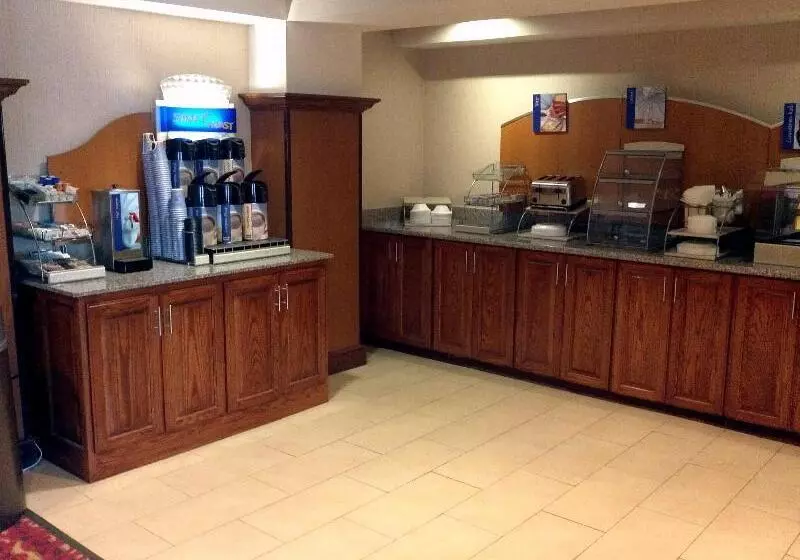 ホテル Holiday Inn Express And Suites Greenville By Ihg