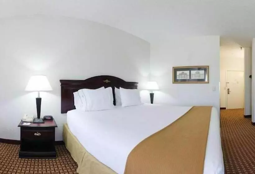 ホテル Holiday Inn Express Clanton By Ihg