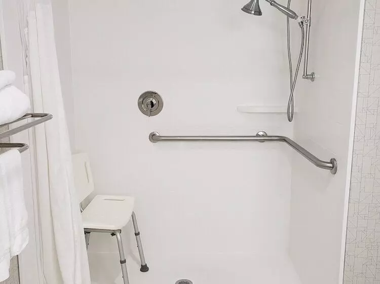 ホテル Holiday Inn Express Edgewood Aberdeen Bel Air By Ihg