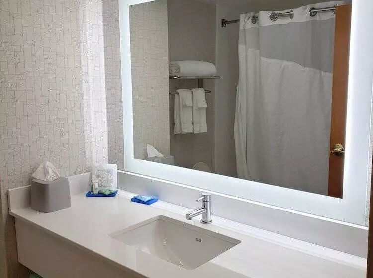 ホテル Holiday Inn Express Edgewood Aberdeen Bel Air By Ihg