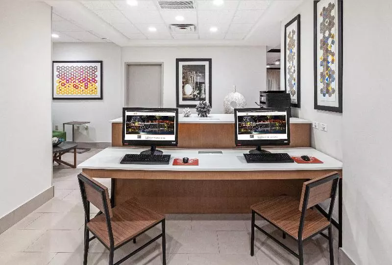 ホテル Holiday Inn Express & Suites Baton Rouge East, An Ihg