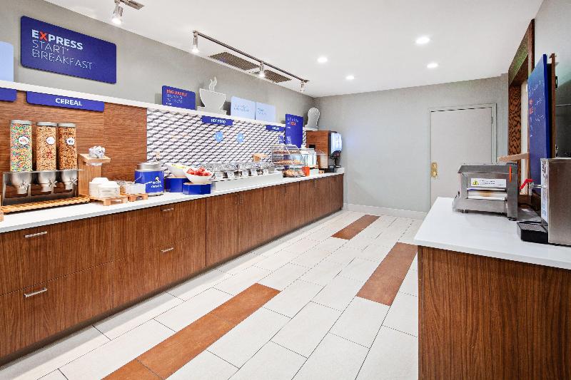 فندق Holiday Inn Express & Suites Clovis Fresno Area, An Ihg