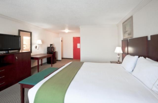 Отель Holiday Inn Express & Suites Florida City Gateway To Keys, An Ihg