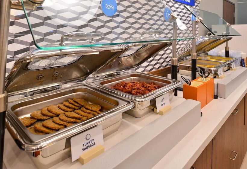 فندق Holiday Inn Express Tehachapi, An Ihg