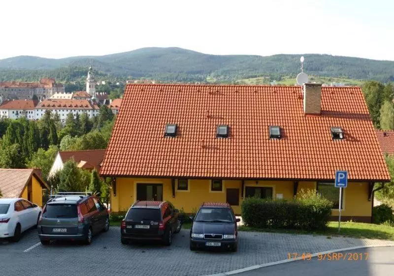 Hotelli Pension Maja