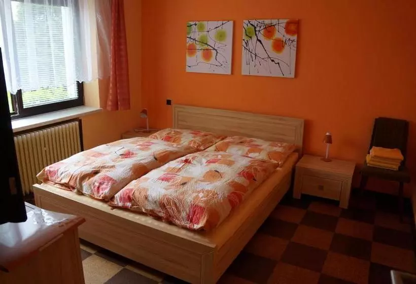 Hotelli Pension Maja