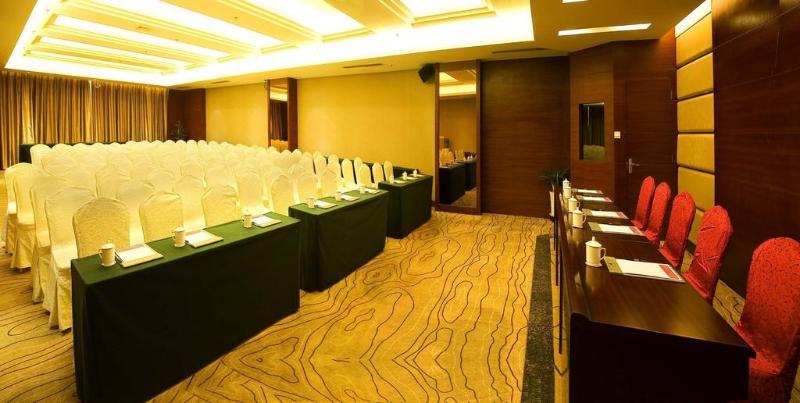 Отель Ramada Zibo