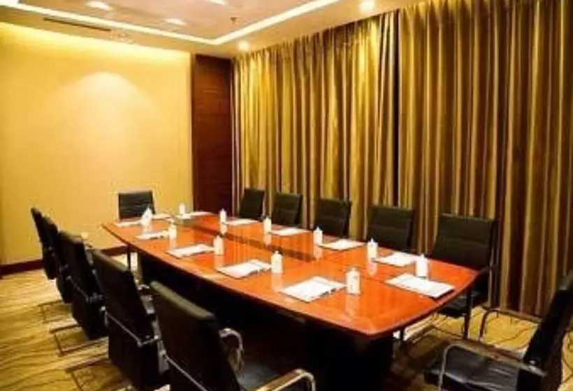 Отель Ramada Zibo