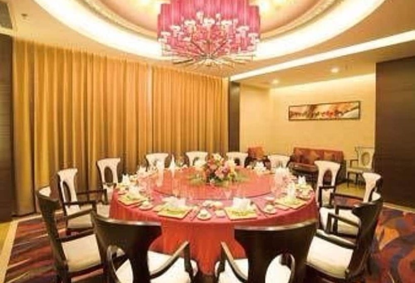 Отель Ramada Zibo