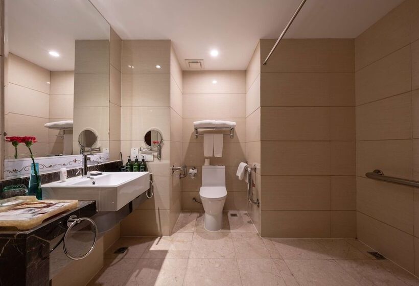 Отель Ramada Zibo