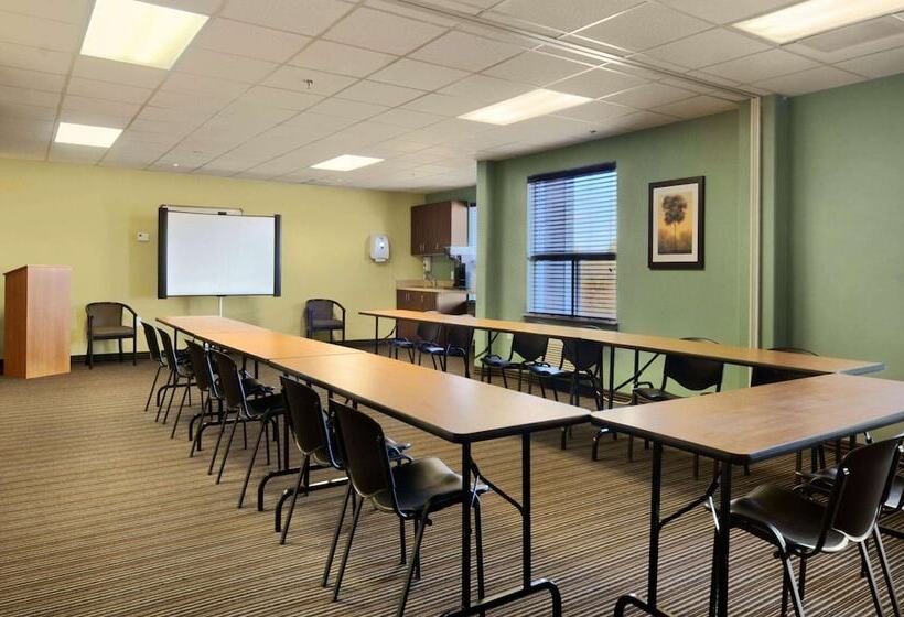 Hotel Super 8 By Wyndham Kapuskasing