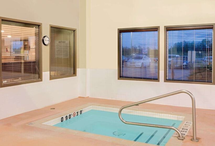 Hotel Super 8 By Wyndham Kapuskasing