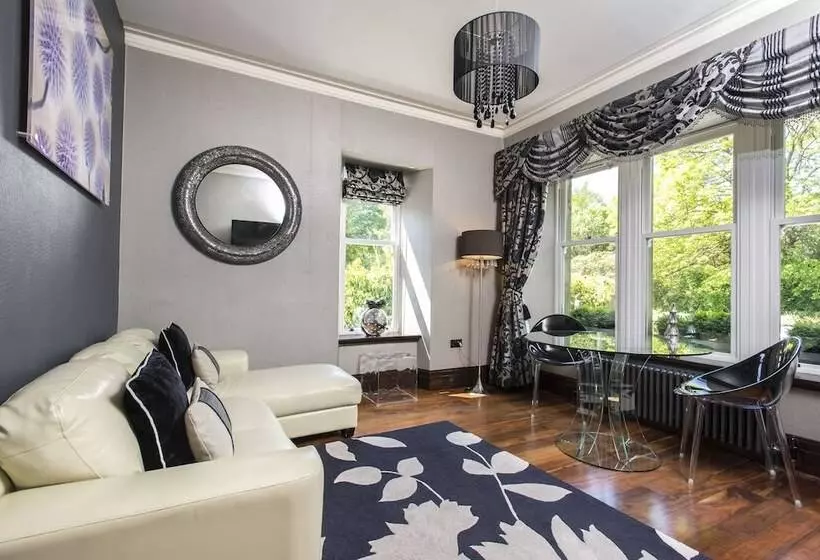 Отель Windermere Suites