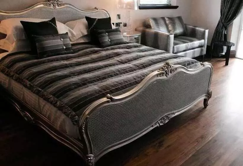 Отель Windermere Suites