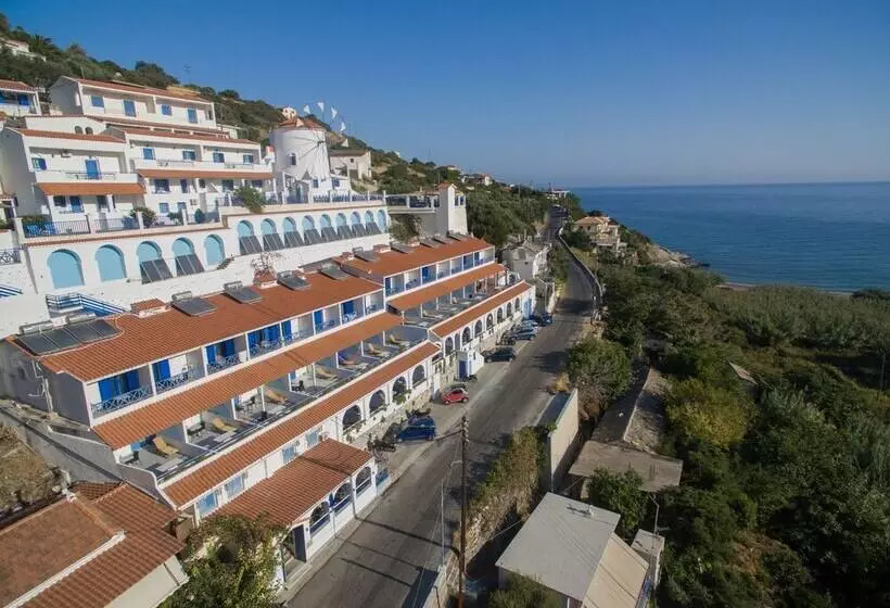 Kerame Studios & Apartments