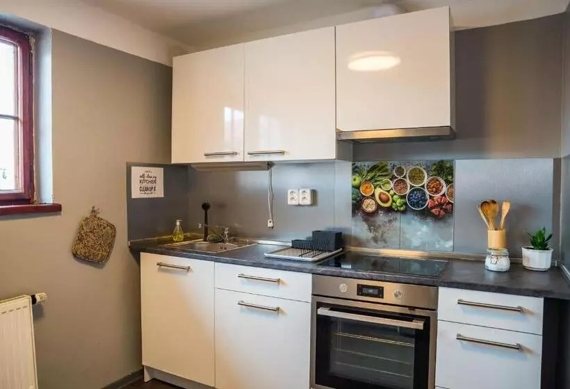 Hostel Little Quarter