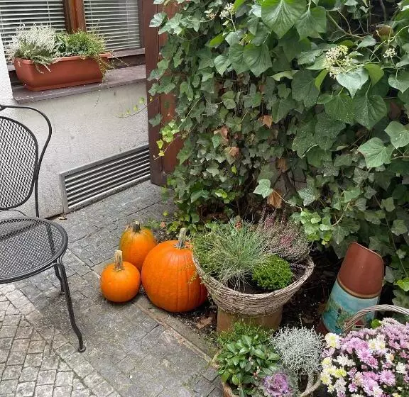 Hostel Little Quarter