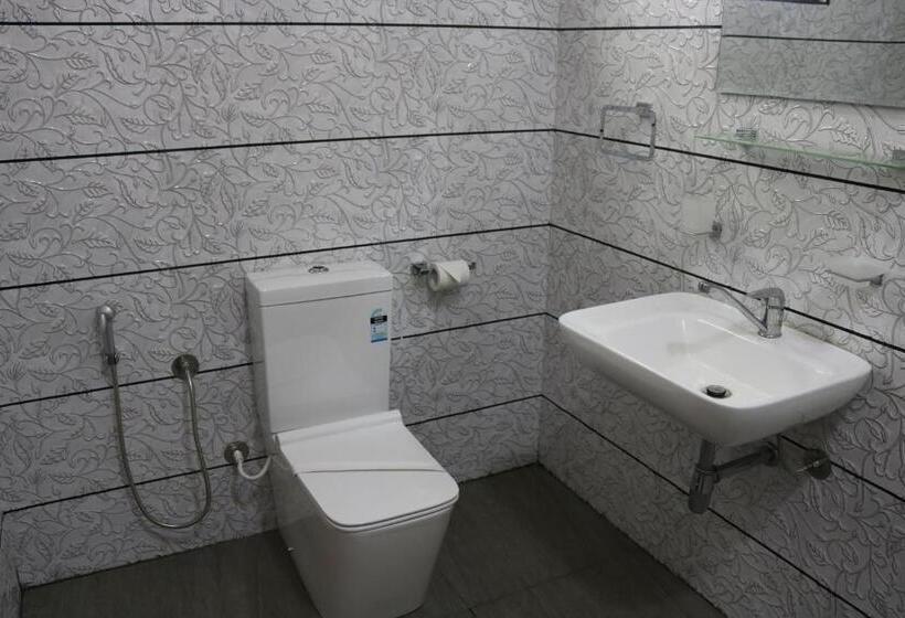 فندق صغير Queens Rest Inn